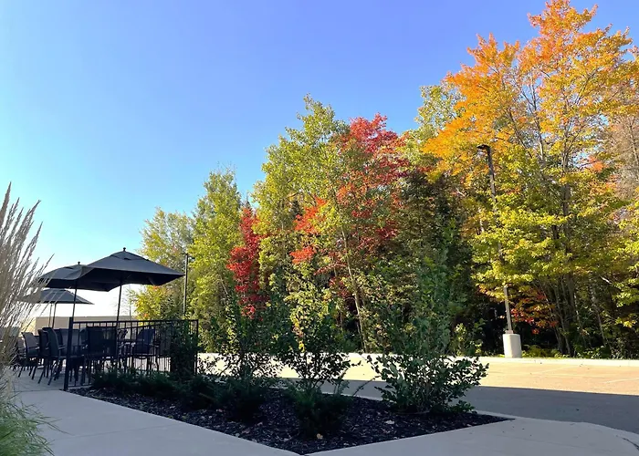 Fairfield By Marriott Inn & Suites North Bay